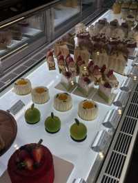 Oh My Milk Heaven! 🍼｜The Most Legendary Milk Skin Cake in Harbin!!