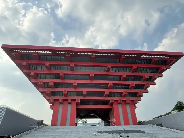 Shanghai Must-Visit! Witness the Animated 'Along the River During the Qingming Festival' in This Red Crown!