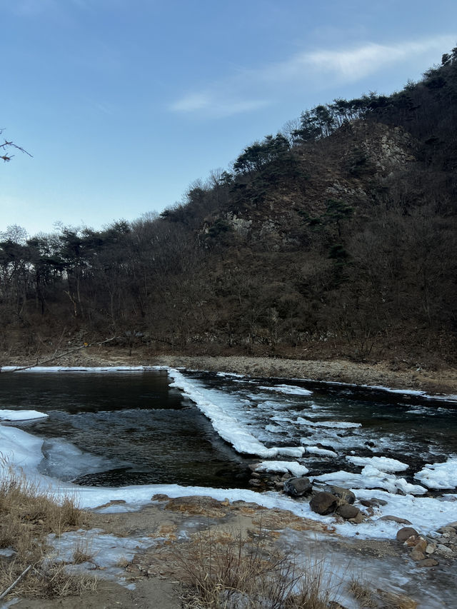 🇰🇷 충북 영동 월류봉에서 시작하는 겨울 힐링 여행 🇰🇷 충북 영동 월류봉에서 시작하는 겨울 힐링 여행