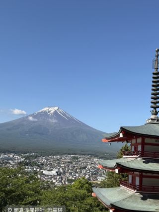 A wonderful encounter with nature and culture under a clear sky ⛩️🗻
