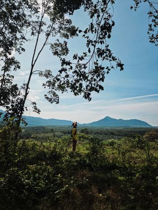 Just 50 metres high, but the view feels like another world 🌾⛰️