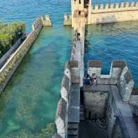 美丽的西尔庙内小镇(Sirmione), Lake Garda(加尔达湖), Italy 