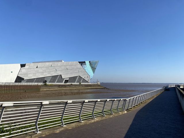 Tranquil Moments by Hull’s River View 🌉🌿