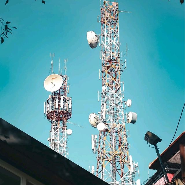 PUNCAK KARIER