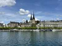 Breathtaking Views and Lakeside Bliss at Luzern Bahnhofquai