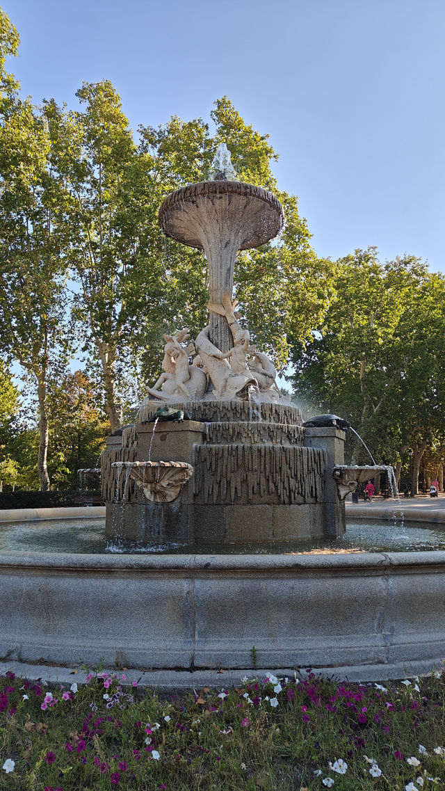 📍 Retiro Park’s Hidden Corners: Rose Garden & Fallen Angel Statue