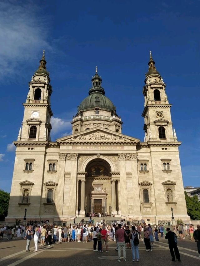 St. Stephen’s Basilica: Budapest’s Neo-Classical Masterpiece