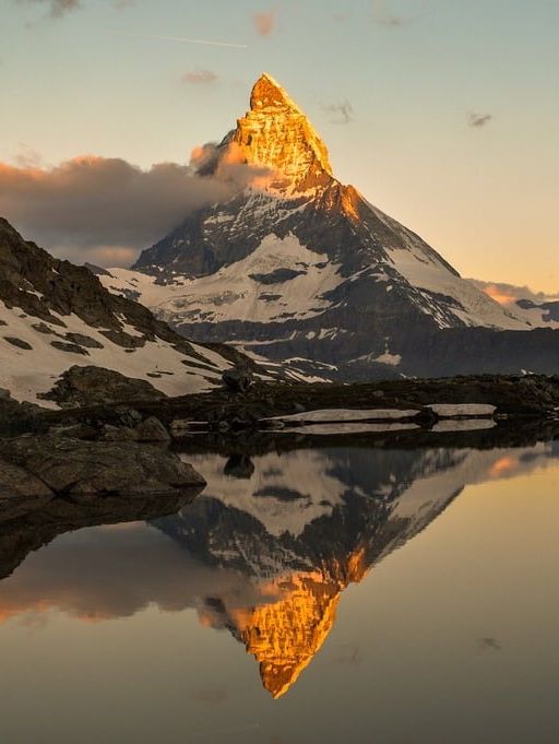 Switzerland – Lake Stellisee & Matterhorn Reflection 