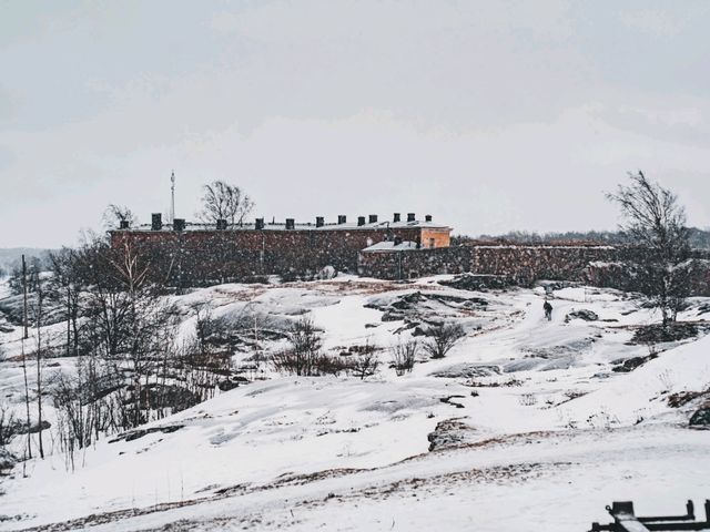 ❄️ Winter at Suomenlinna – A Snowy Island Escape from Helsinki ❄️