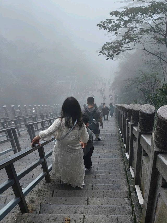 Лучший маршрут на горе Тяньмэнь Лучший маршрут на горе Тяньмэнь