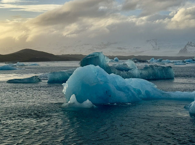 🏕️❄️ ICELAND GLACIER LAGOON ESCAPADE — CAMP, DINE & DISCOVER 🌊🔥 🏕️❄️ ICELAND GLACIER LAGOON ESCAPADE — CAMP, DINE & DISCOVER 🌊🔥