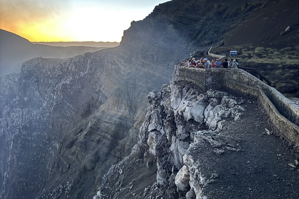 マグマが豊富な世界で最もアクセスしやすい火山のひとつ | Trip.com