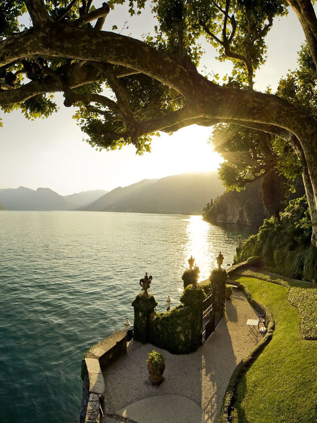 "Varenna: Lakeside Romance on Como Lake's Shores 🌄💑"