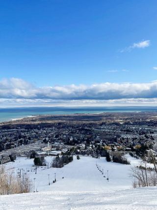 Blue Mountain one-day skiing experience