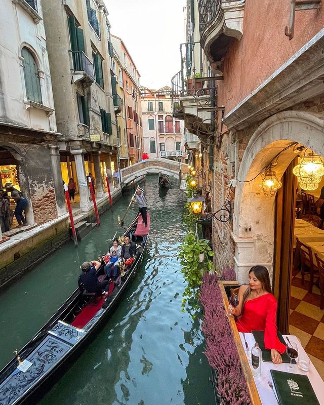 5 THINGS YOU MUST KNOW ABOUT VENICE 🇮🇹 Who would love to explore beautiful Venice? 😍