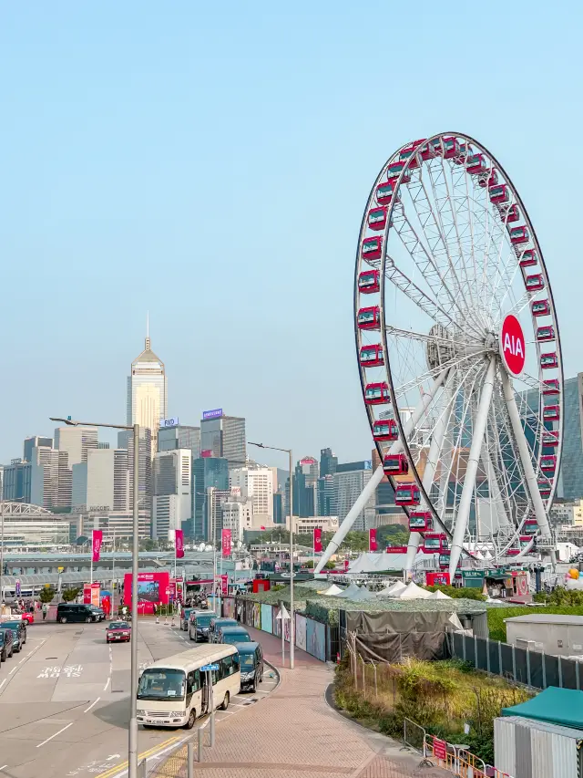 From bustling areas to estate markets, experience a unique one-day tour in Hong Kong