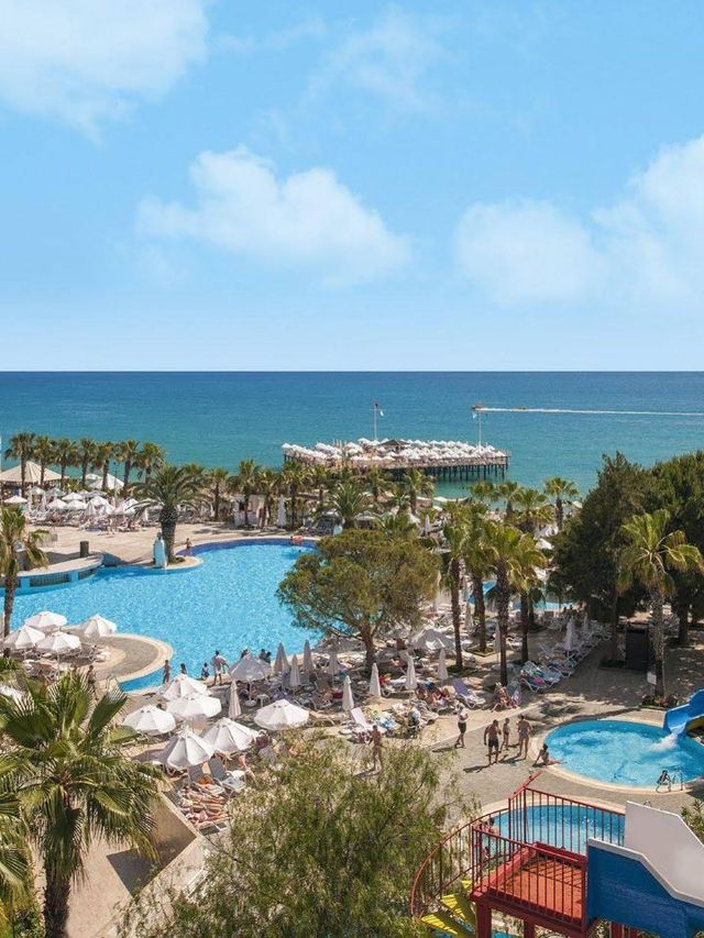 🌟 Alanya's Hidden Gem: Botanik Platinum Hotel 🌴