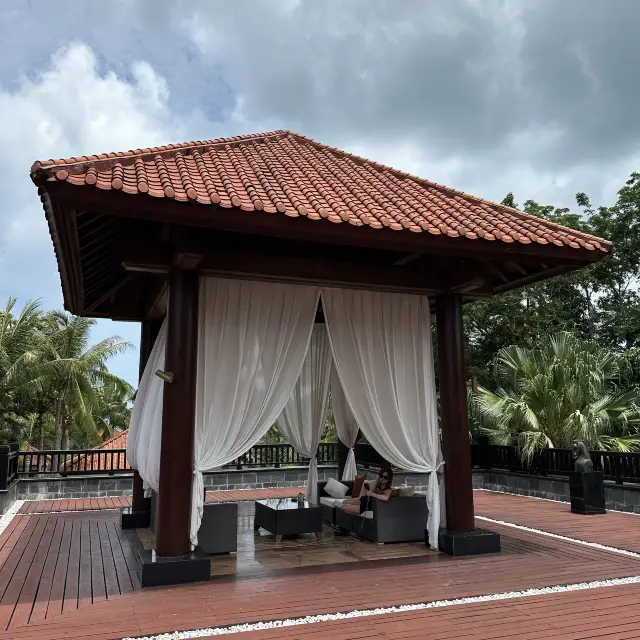 Wonderful pool villa experience at Sanya