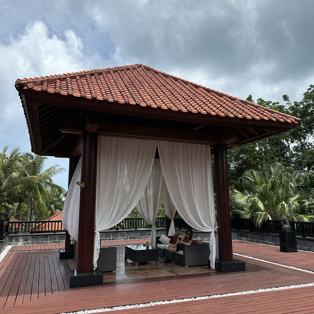 Wonderful pool villa experience at Sanya