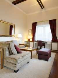 🌟 Hannover's Hidden Gem: Kastens Hotel Luisenhof 🏨✨