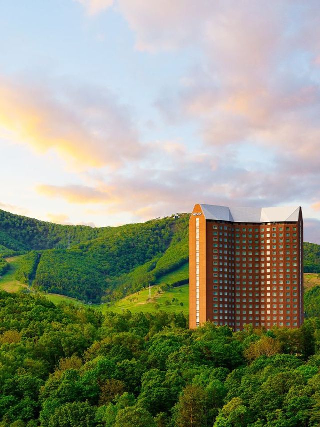 🌟 Hokkaido Haven: Luxe & Leisure at The Westin Rusutsu 🌟