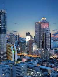 🌟 Bangkok Bliss: Silom's Holiday Inn Delights 🌟