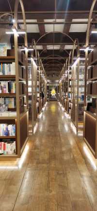 書店是城市的風景—上海茑屋書店