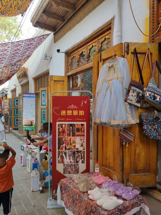 來熱斯坦路，感受庫車人骨子裡的浪漫