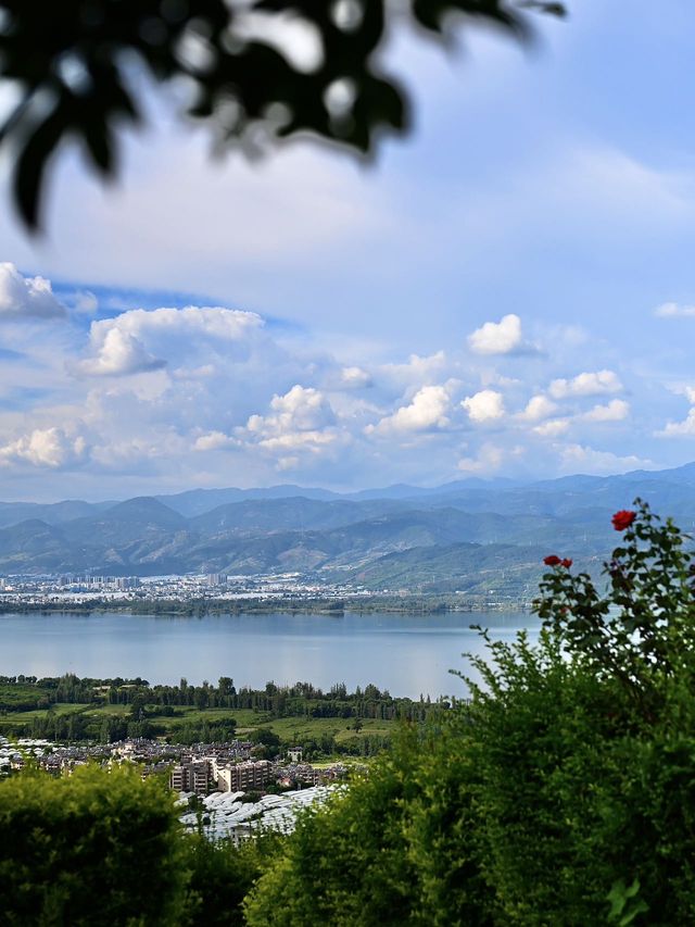 西昌｜住進雲端躺床上看邛海