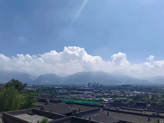 วังหลวงของตระกูลหวังในหมู่บ้าน