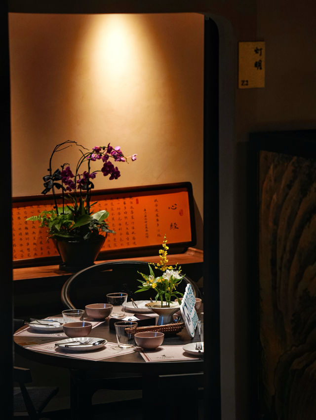 呢間素食餐廳嘅靚景係成都真係數一數二! 呢間素食餐廳嘅靚景係成都真係數一數二!