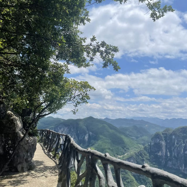 懸崖之巔的極限震撼——龍缸景區的天險與絕美風光