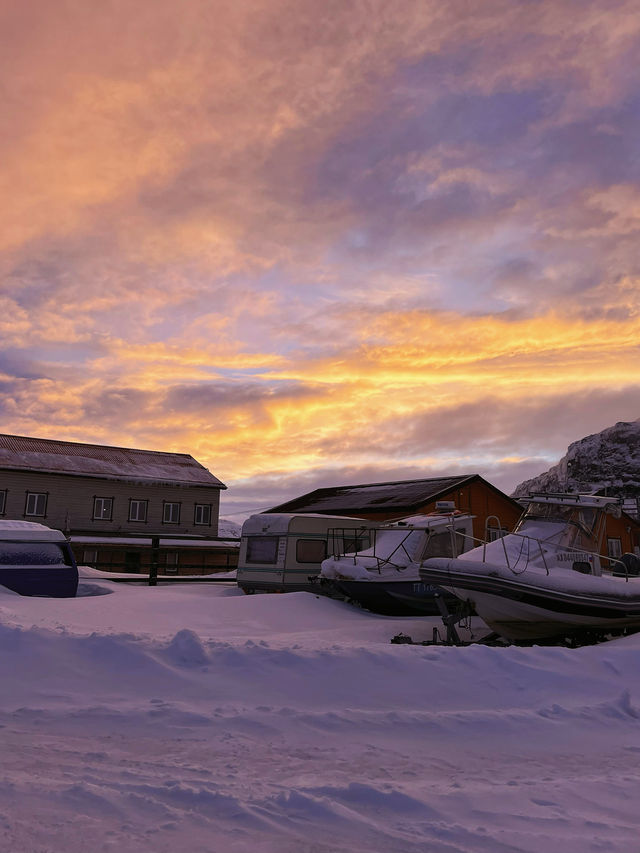 世界的盡頭是雪山和大海：摩爾曼斯克追極光之旅。