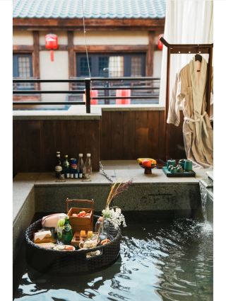 I fell in love with the Chinese-style hot spring hotel in Tang Town! 