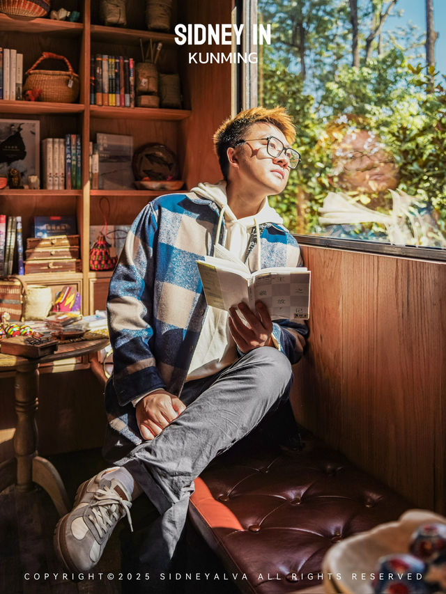 昆明翠湖邊五層樓的新獨棟書店🏡