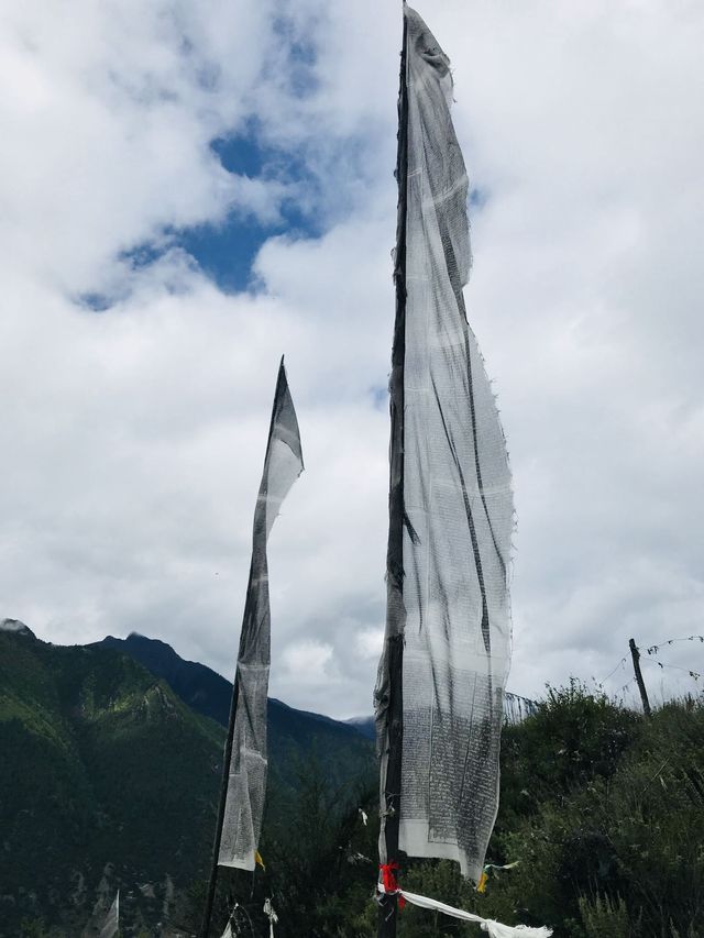 秋遊西藏｜林芝-波密-拉薩 美到窒息的路線