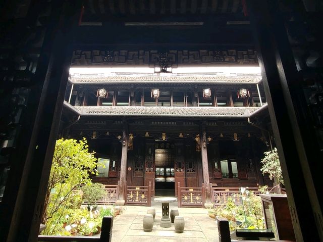 A Quiet Treasure: Hangzhou’s Traditional Medicine Museum 🌿