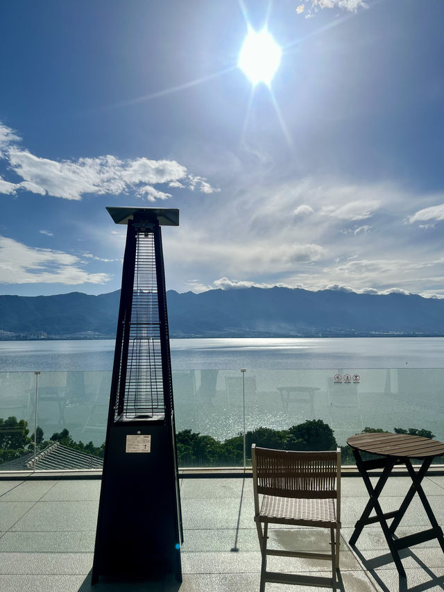 洱海在床邊流動的浪漫