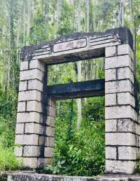 一座融合歷史傳說和自然奇觀的寺廟