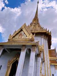 *【バンコクの秘宝！黄金の仏像が鎮座する金佛寺の魅力】**  