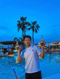 三亞可以浸喺泳池度睇最美晚霞嘅海景餐廳