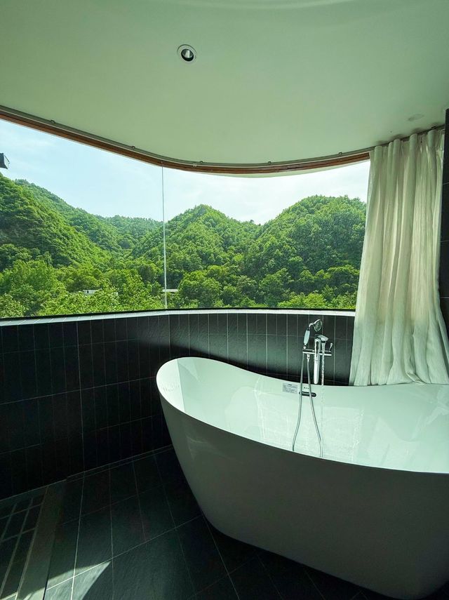 來留霸住我屋企大露台山景房，今個禮拜有房