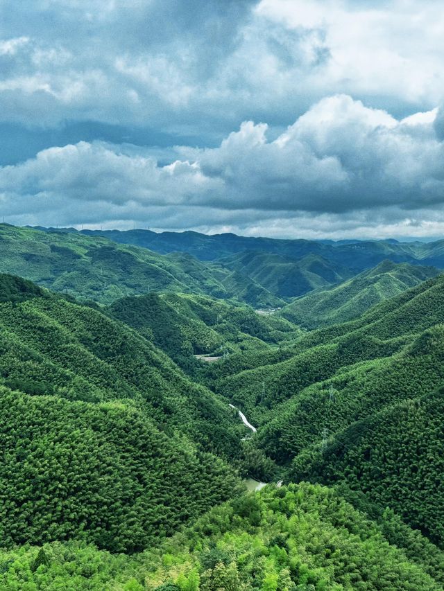 踏入鹿亭中村，恍如走進一幅徐徐展開嘅山水長卷。