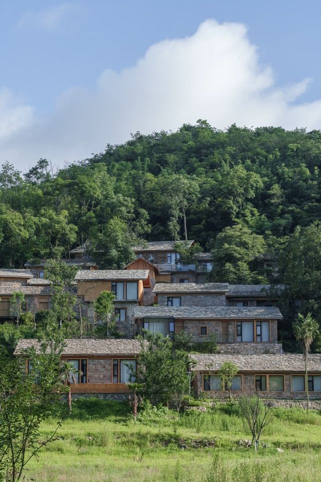 梵隱牧雲度假民宿｜在黃果樹腳下，住進布依族古寨的詩意裡