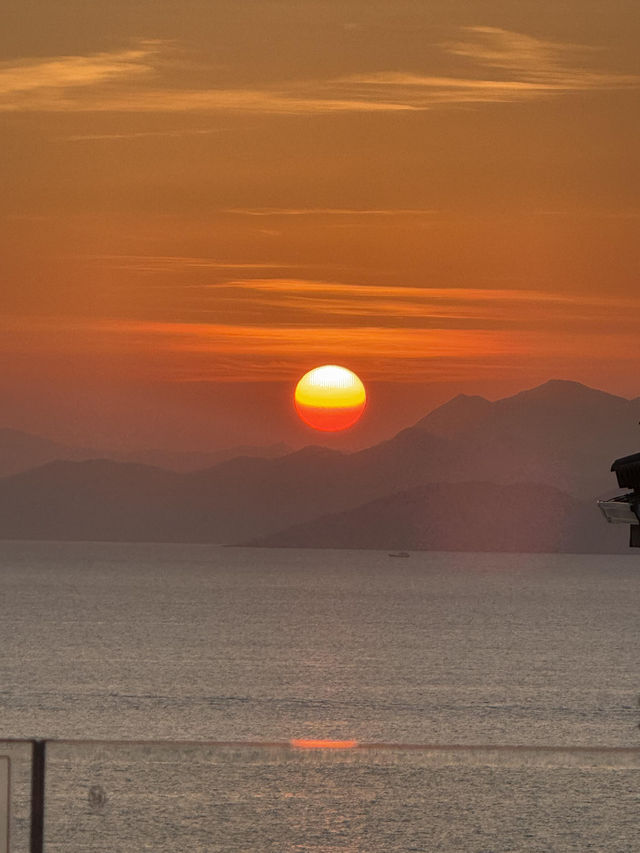 不在南法！深圳大鵬海景別墅裡躺著看海