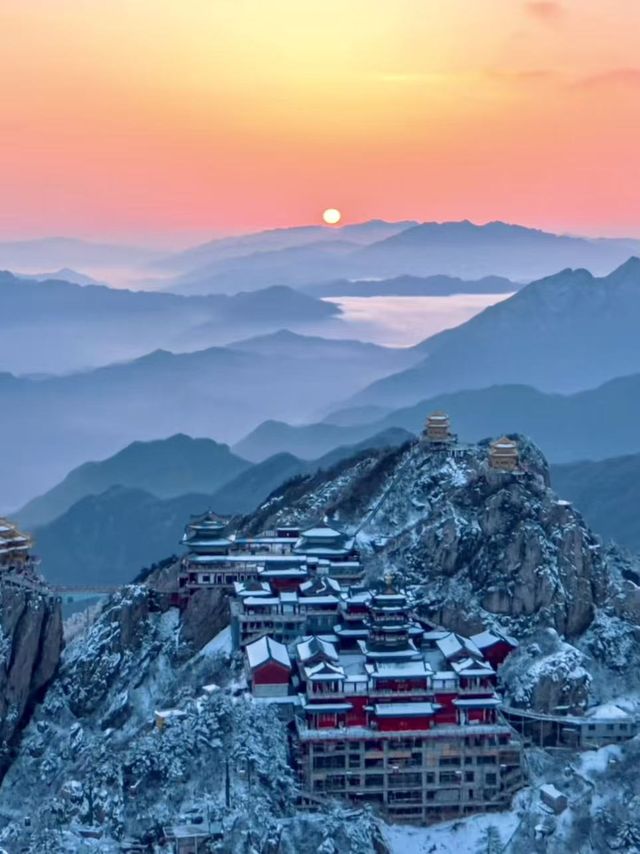 在老君山看到了現實版雲頂天宮