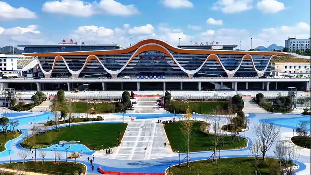 興義南站開通！全國直達這片人間仙境