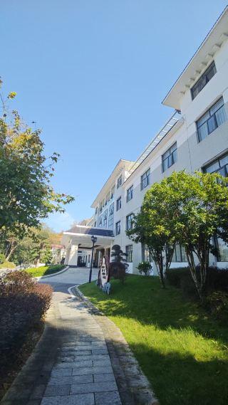 Ramada Xishan in early winter is waiting for you