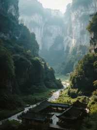 武隆天生三橋親子探險娃追瀑布+看古驛!超有趣