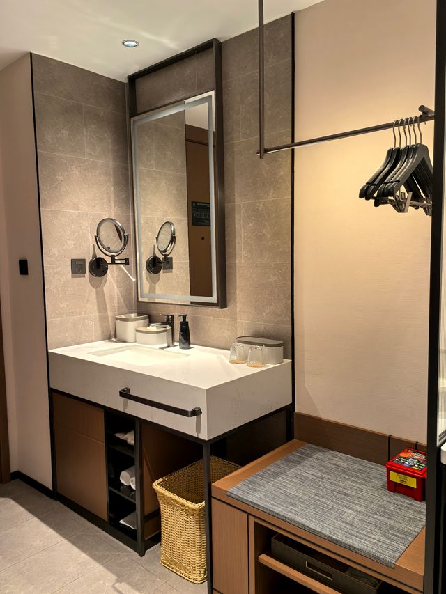 順德清暉園東樂路地鐵站亞朵酒店